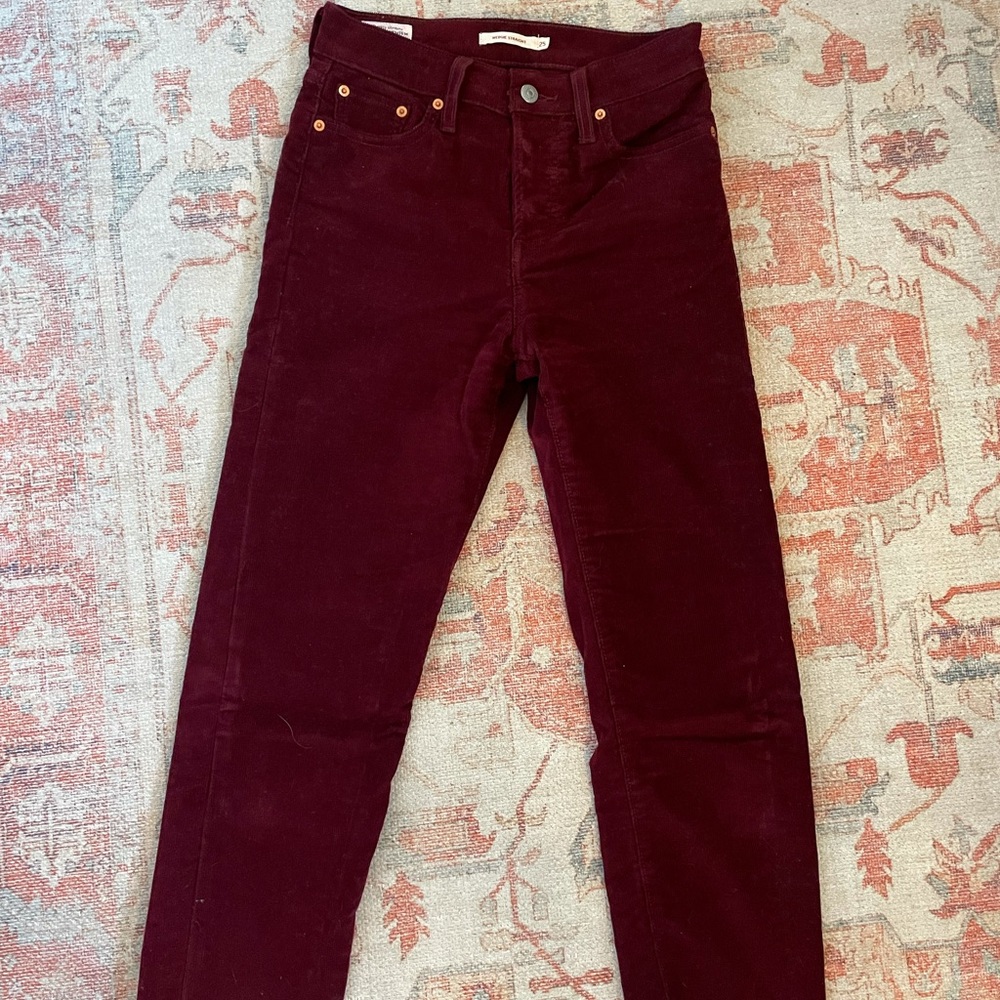 Levi’s Wedgie Straight Dark Red Cords - size 0/25